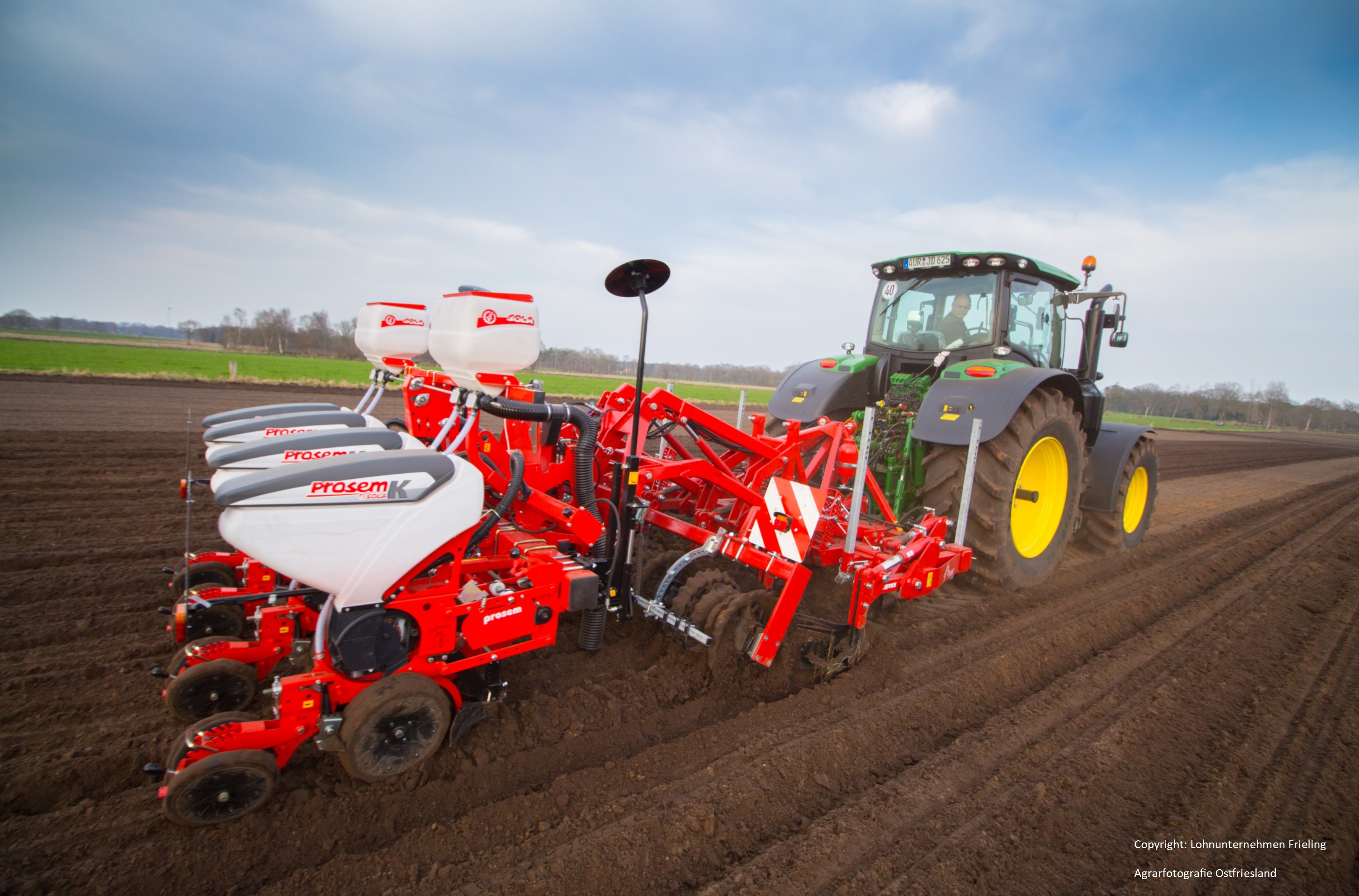 Subsoiler for ridge cultivation