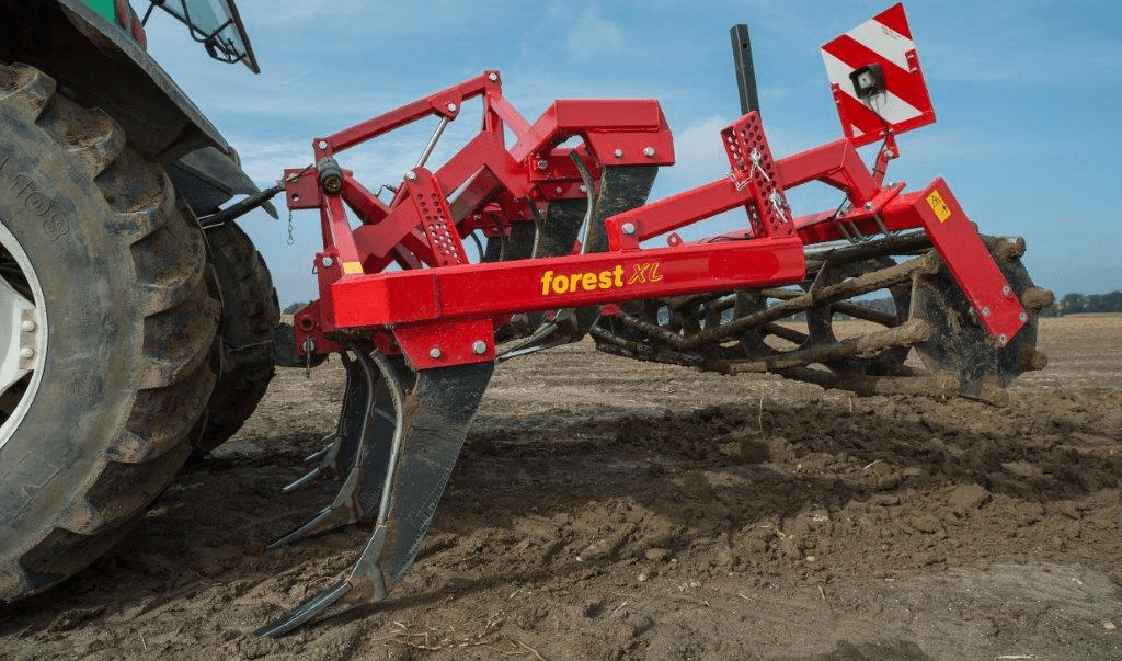 Multi purpose cultivator with tube roller, type Forest XL