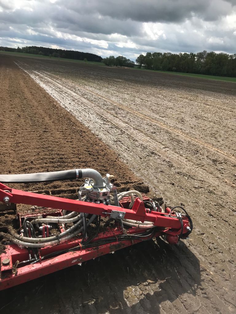 The Evers Tribus combi injector is suitable for fertilising grassland as well as arable land 