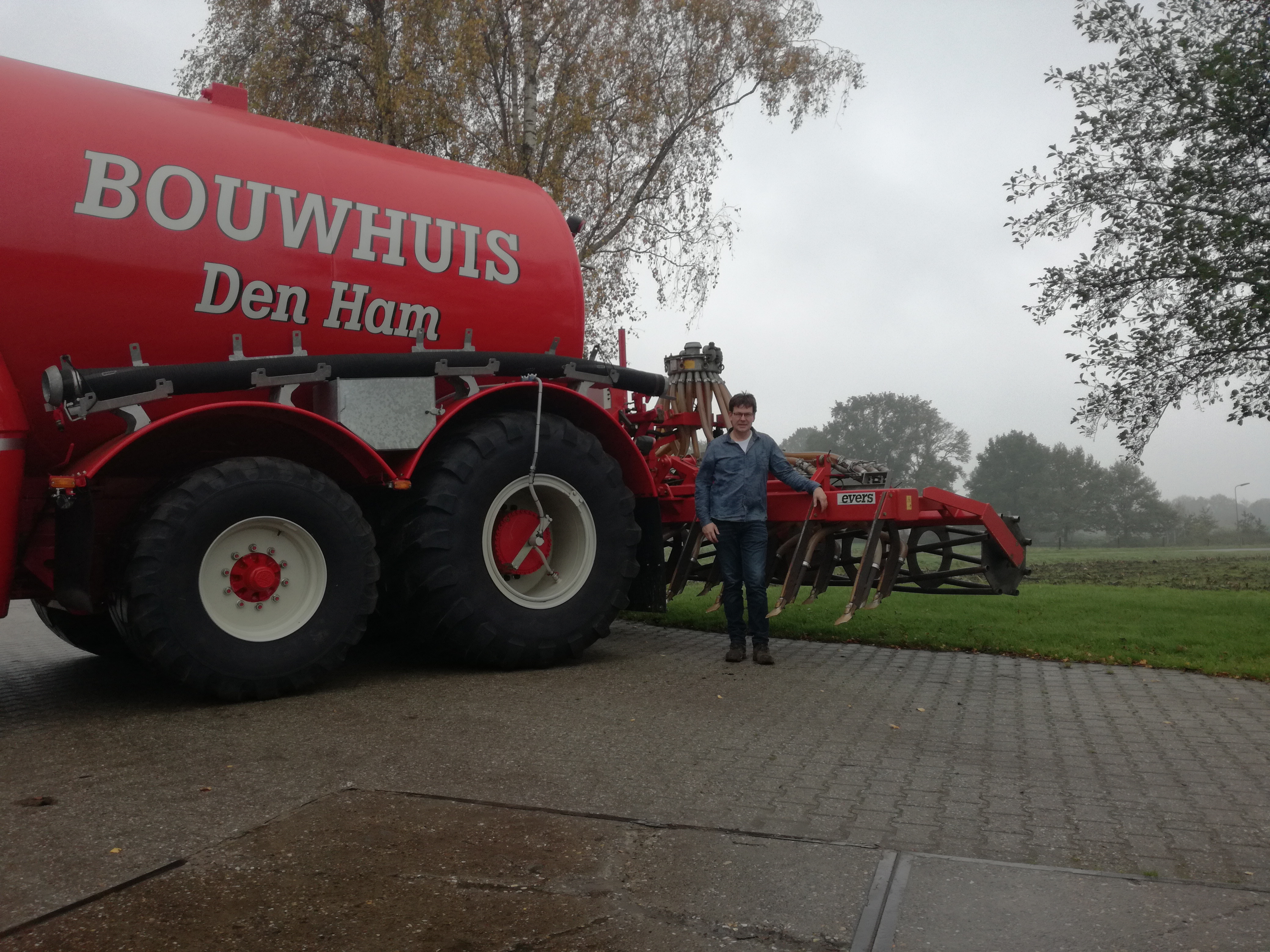 Gerwin Bouwhuis, Contractor The Netherlands: We have several machines from Evers and I am delighted with the cooperation with these professionals
