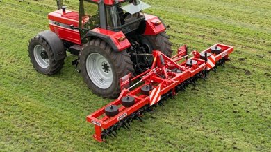 Aerating grassland with the Evers Grassland aerator